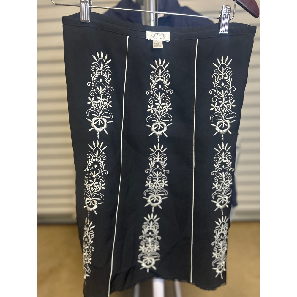 Ann Taylor Loft Skirt Women 4P Black Embroidered A-Line Midi Lace Trim Floral